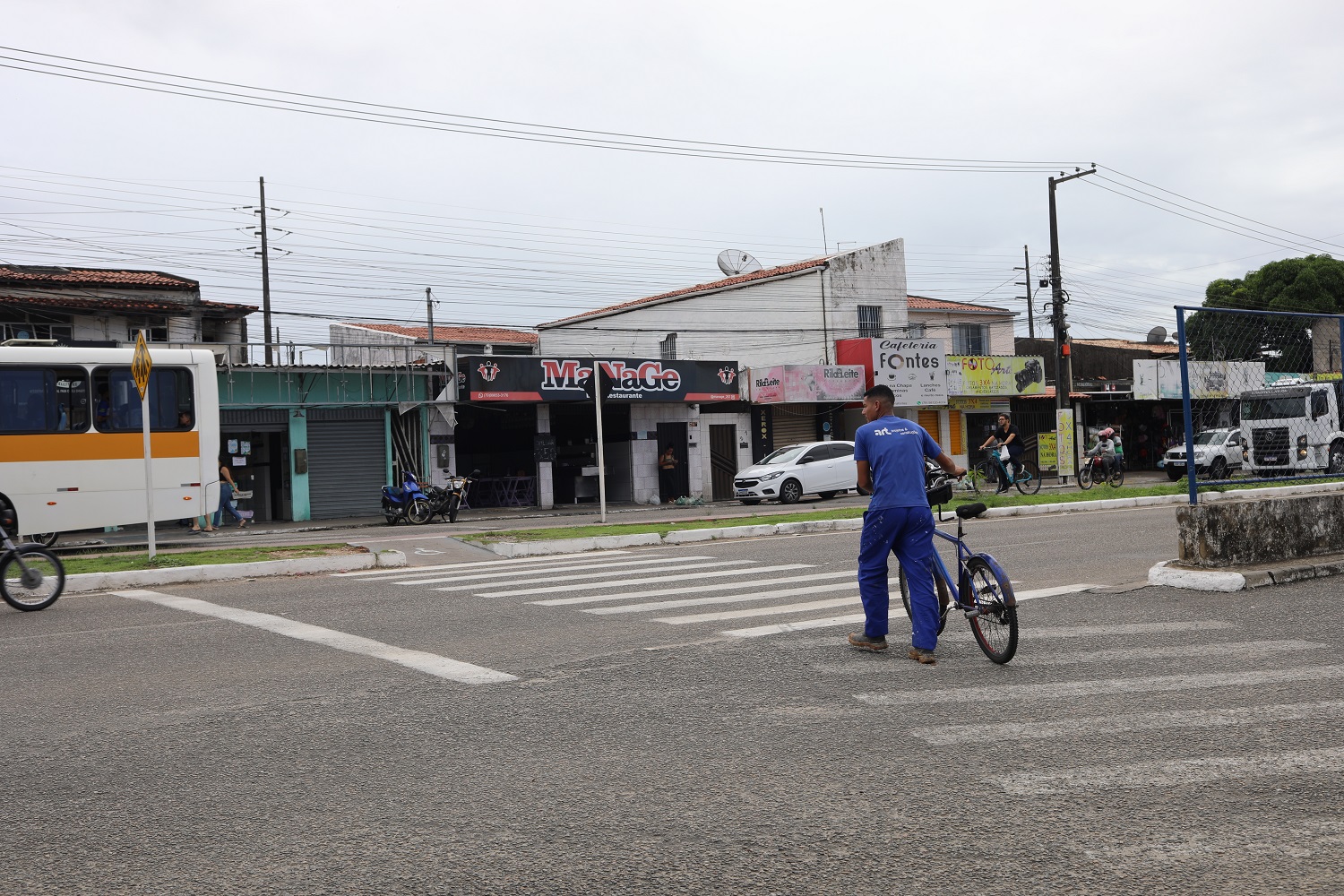 Instalação de semáforos deve acontecer em frente à entrada de pedestres do Campus de São Cristóvão. (foto: Schirlene Reis/Ascom UFS)